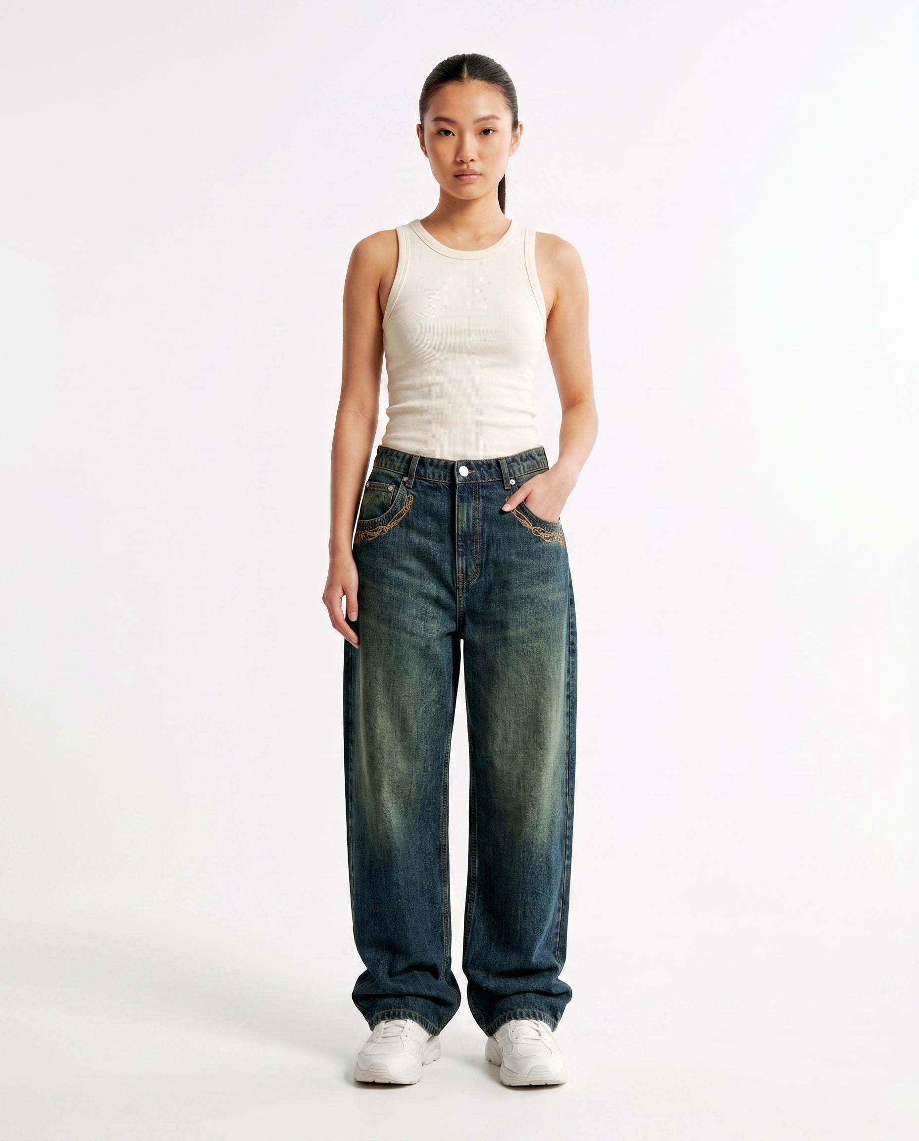 Embroidered Baggy Jeans wash 4 — female model